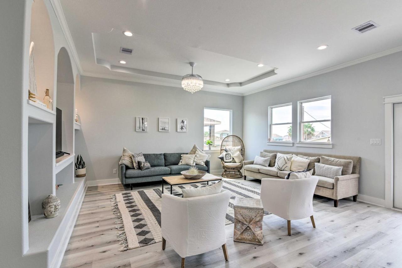 Bolivar Peninsula Chic Crystal Beach Escape With Deck - Walk To Beach! מראה חיצוני תמונה