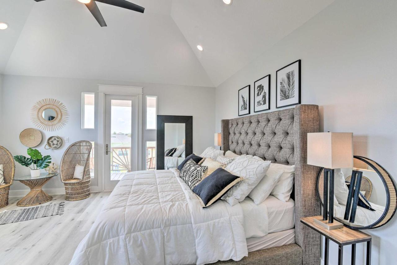 Bolivar Peninsula Chic Crystal Beach Escape With Deck - Walk To Beach! מראה חיצוני תמונה