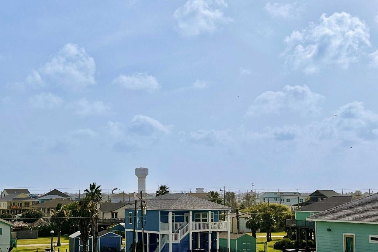 Bolivar Peninsula Chic Crystal Beach Escape With Deck - Walk To Beach! מראה חיצוני תמונה